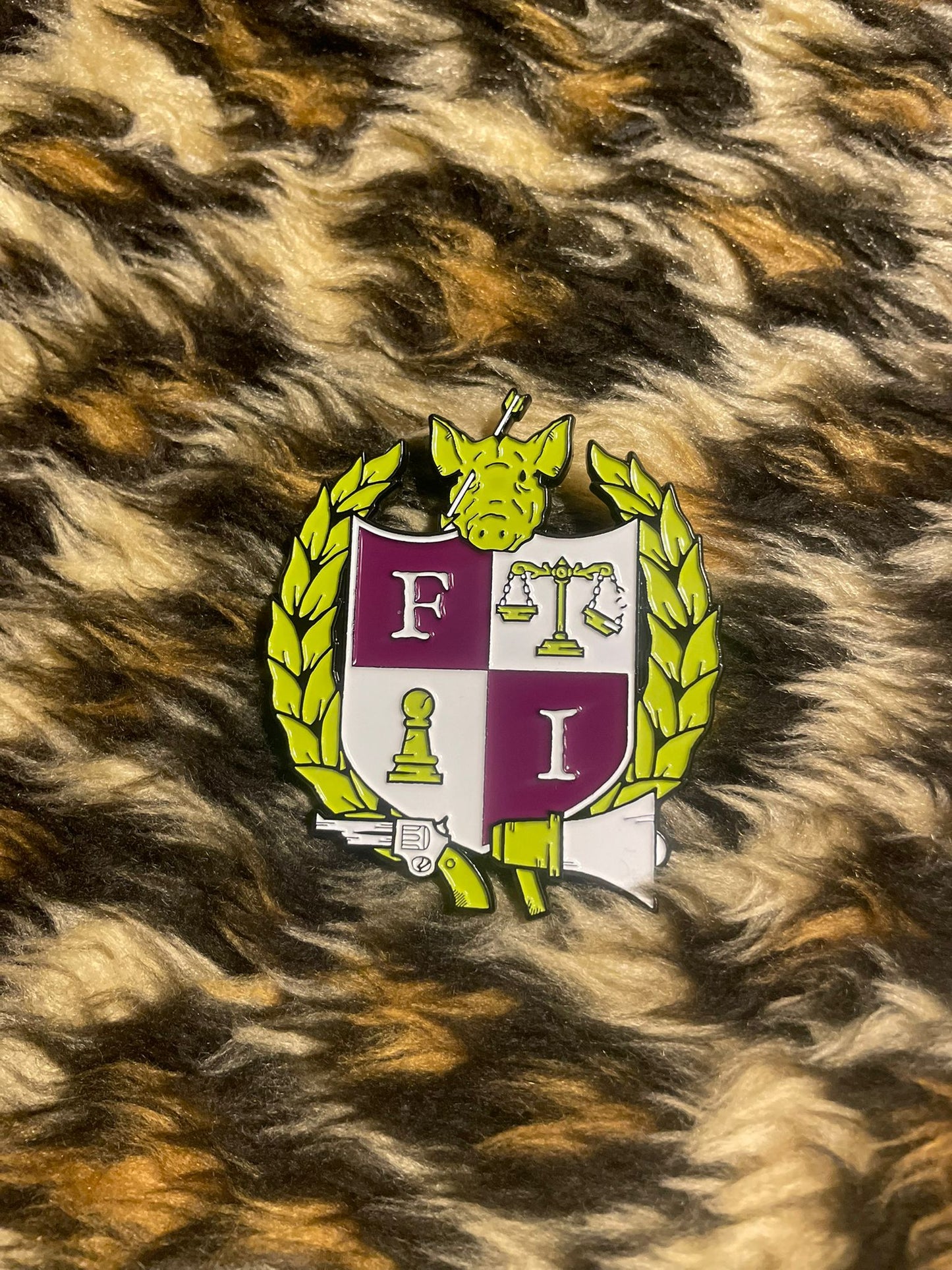 Enamel Pin Crest